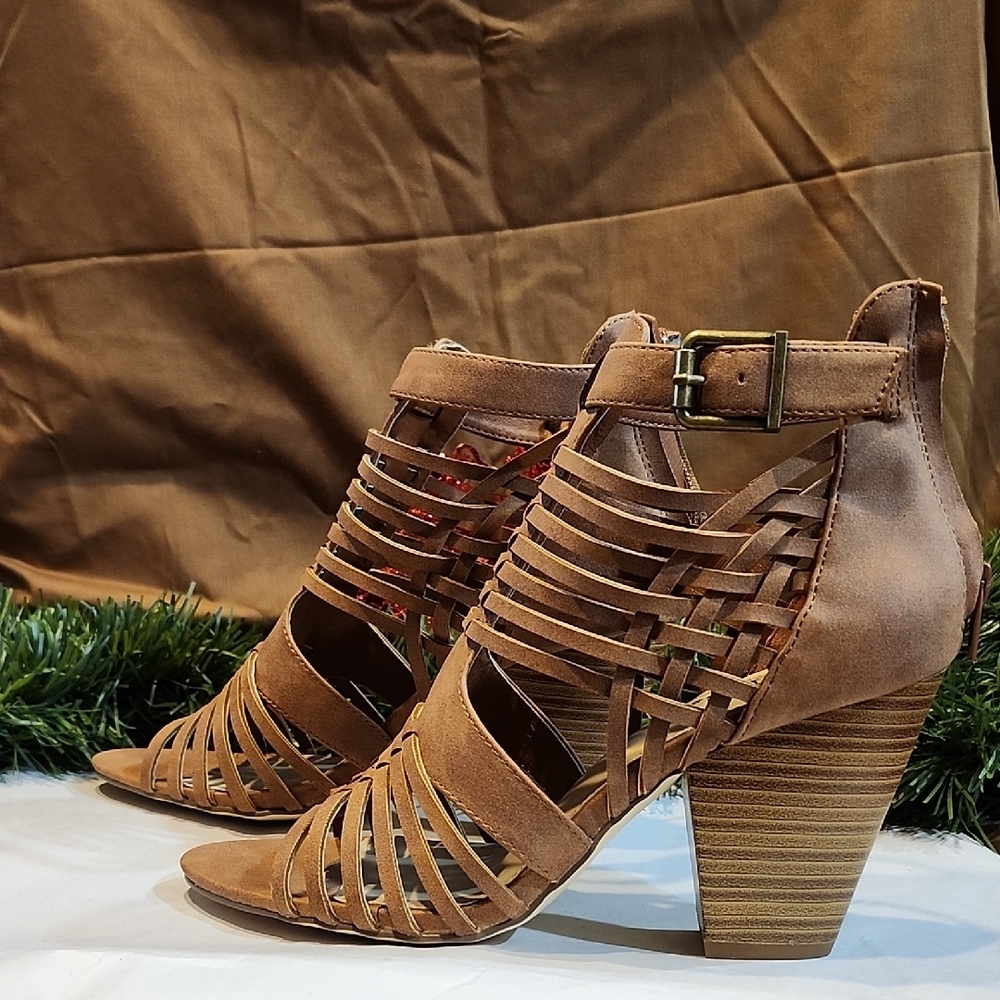 JustFab Tan Strappy Sandals - Picture 5 of 11